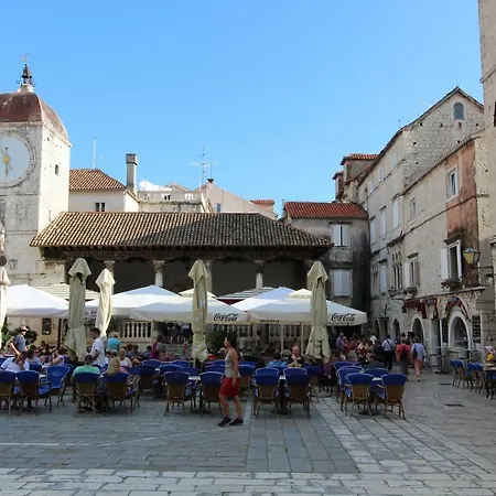 Narancin 3* Трогір